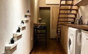 Vamos Apartment City Center